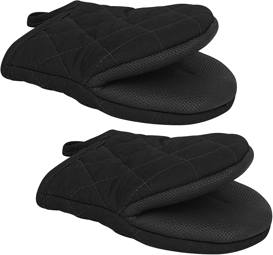 1 Pair Short Oven Mitts, Silicone Kitchen Oven Gloves, Non-Slip Heat Resistant 500℉ with Insulating Cotton and Hanging Loop, Mini Oven Mitts Machine Washable（Black）