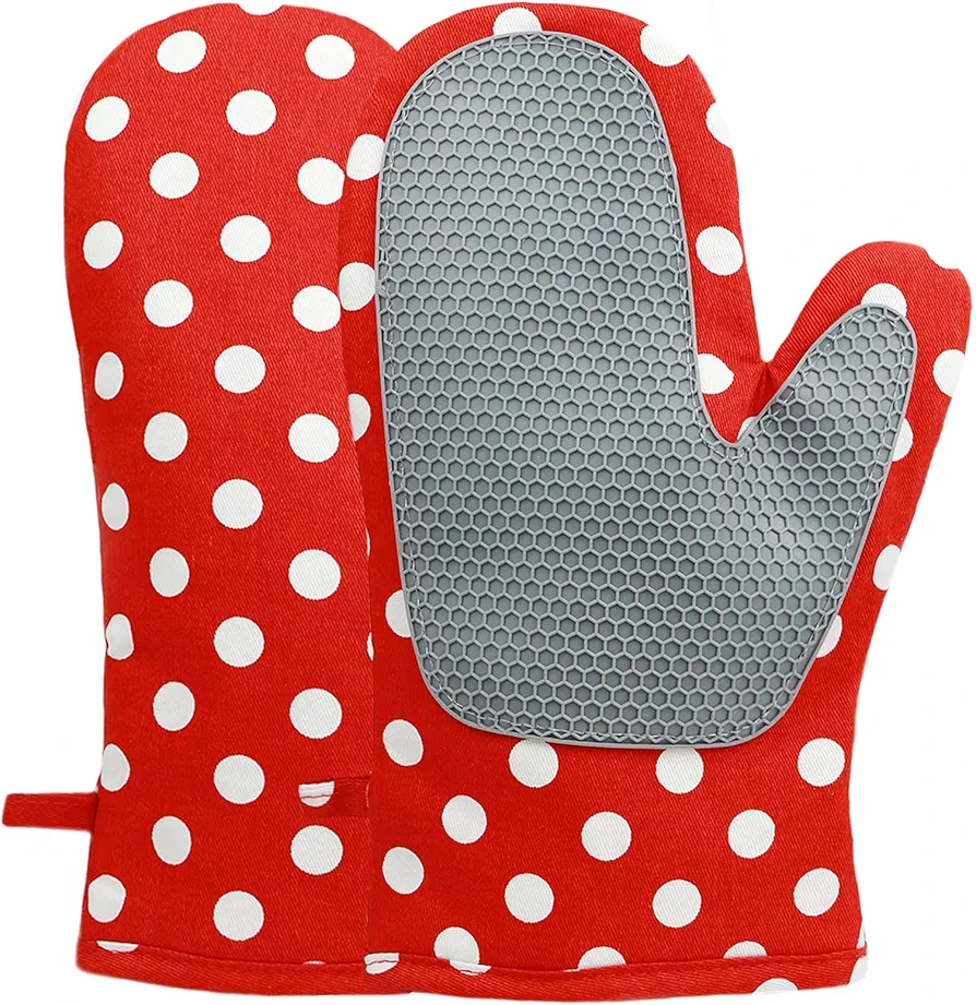 Oven Mitts and Potholders BBQ Gloves-Oven Mitts and Pot Holders with Recycled Infill Silicone Non-Slip Cooking Gloves for Cooking Baking Grilling (2-Piece Set) (Red Dots)