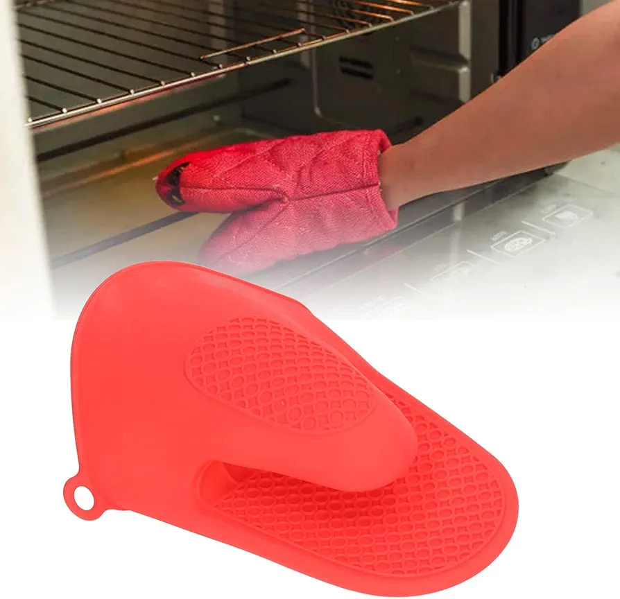 2 Pairs Silicone Oven Mitts Heat, Mini Oven Gloves and Slip Resistant Silicone Mini Potholders Mitts Kitchen Finger Grips for Kitchen Cooking and Baking(Red)