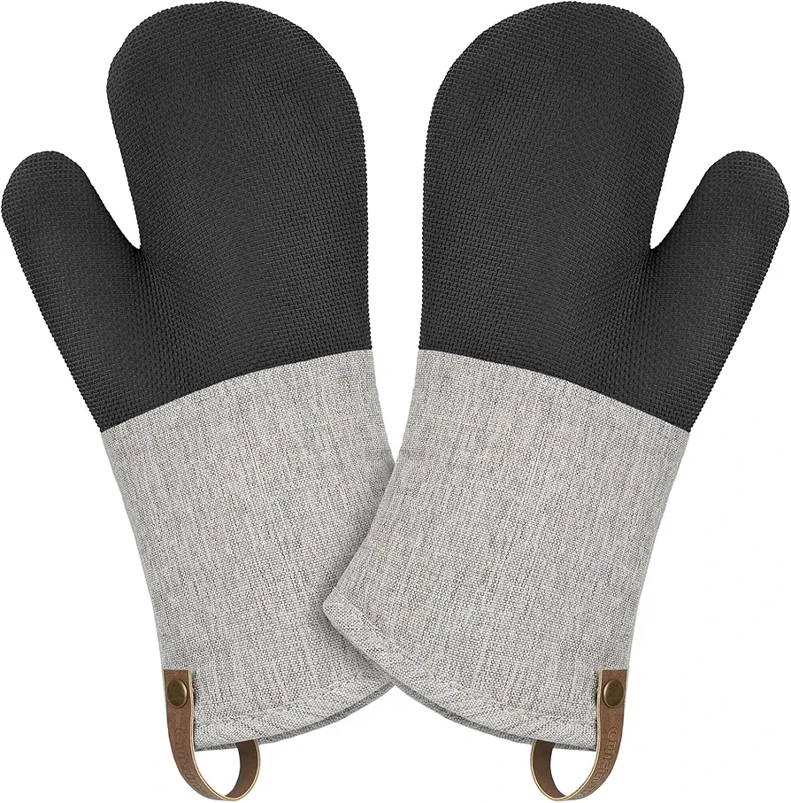 Cuisinart Heritage Kitchen Oven Mitts – Heat-Resistant Kitchen Mitts for Oven with Non-Slip Neoprene Palm, Long Cuff, and Cotton Filling – Durable Oven Gloves for Cooking, Baking, & Grilling